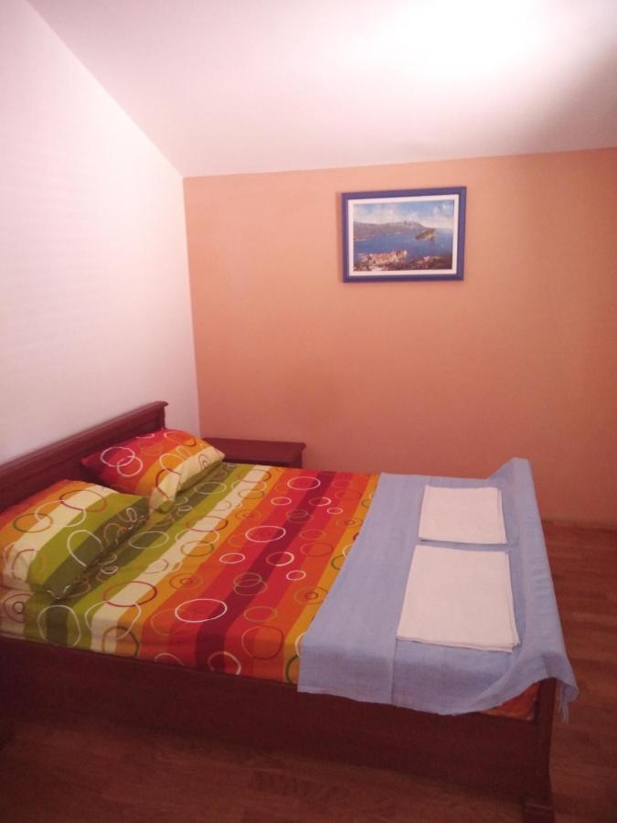 Apartman Ozi Petrovac Exterior photo