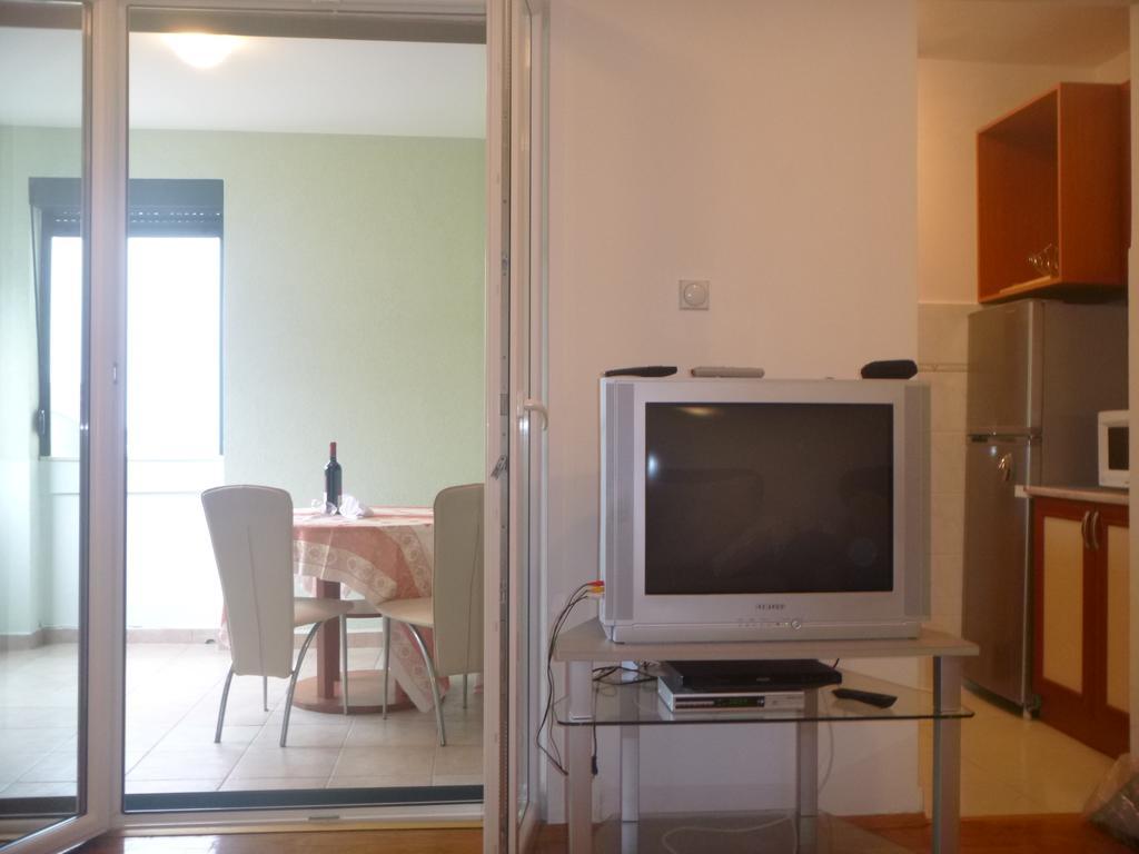 Apartman Ozi Petrovac Exterior photo