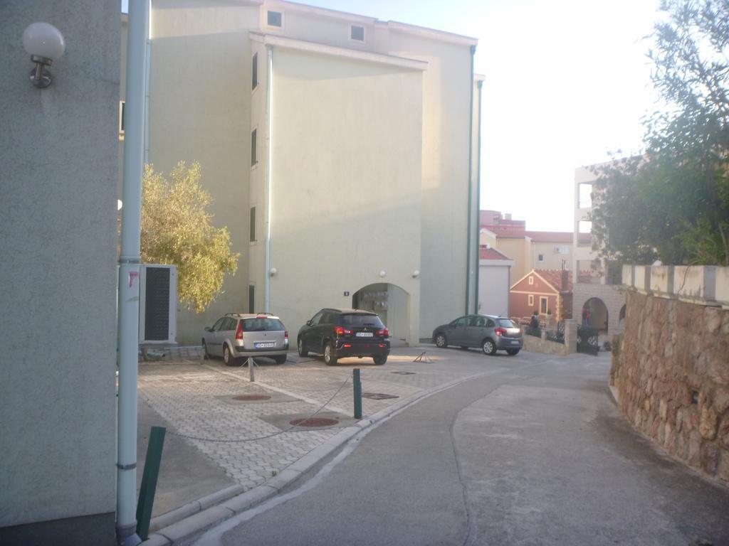 Apartman Ozi Petrovac Exterior photo