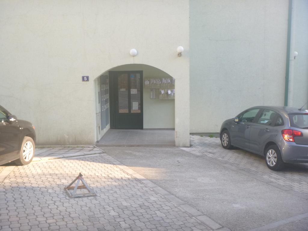 Apartman Ozi Petrovac Exterior photo